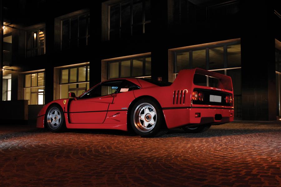  Ferrari F40 1991 года  (фото 16 из 50)
